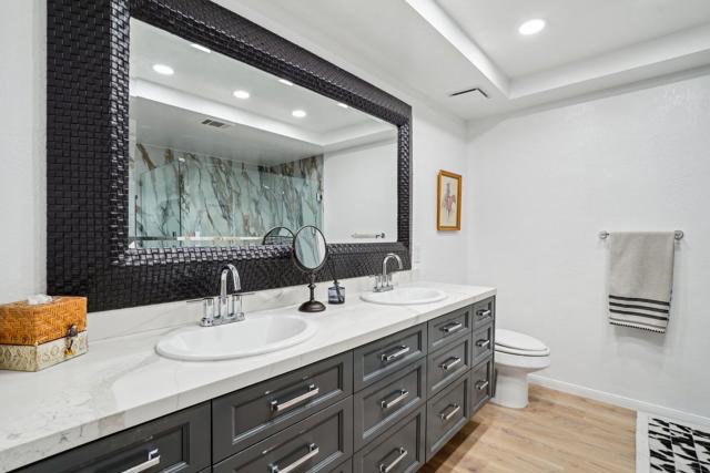 211 Camino Arroyo S, Palm Desert CA: https://media.crmls.org/mediaz/5dc62428-cb77-4a4a-9bfc-cfbb0d7ce817.jpg
