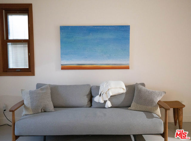6644 Vista Del Mar, Playa del Rey CA: https://media.crmls.org/mediaz/5dc62f7f-8f46-4baa-b4af-9d1acaf7a193.jpg