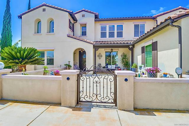 466 Agua Vista Dr, Chula Vista CA: https://media.crmls.org/mediaz/5dc89378-6b32-4129-a096-cab337e39518.jpg