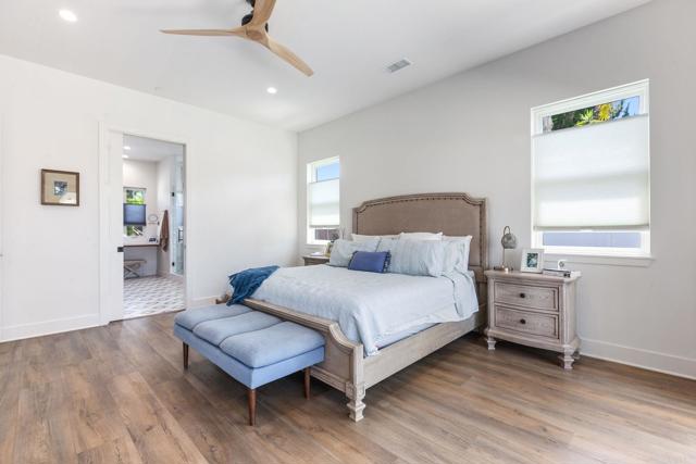 2630 Vistosa Place, Carlsbad CA: https://media.crmls.org/mediaz/5dc93fba-2acf-4d60-b647-fccf3060fe7b.jpg