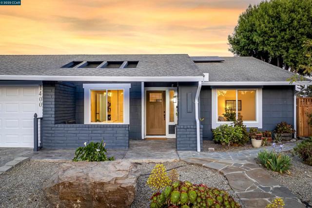 1400 Granada St, Vallejo CA: https://media.crmls.org/mediaz/5dc9d417-8508-49e3-9081-4608d68209e2.jpg