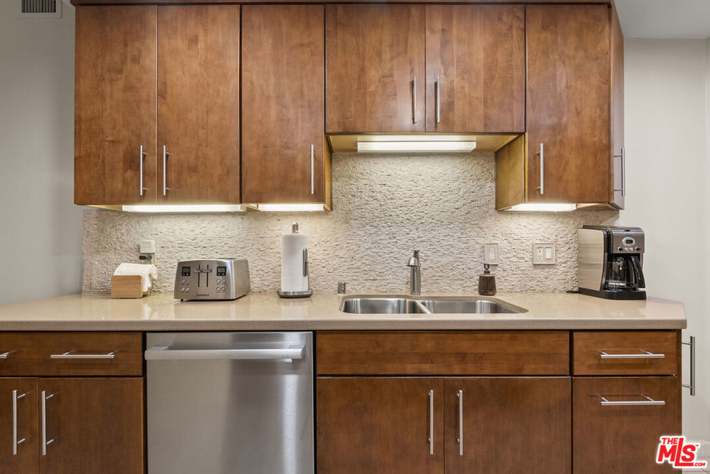 MLS #25617329 image #20