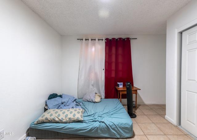 1859 Kentucky Street, Bakersfield CA: https://media.crmls.org/mediaz/5dca655d-72f5-4853-96f3-8a29370c0895.jpg