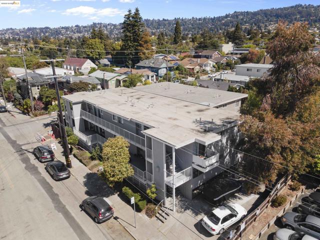 1929 California, Berkeley CA: https://media.crmls.org/mediaz/5dca6a23-7a3f-4400-8962-ded4ab1a41f4.jpg