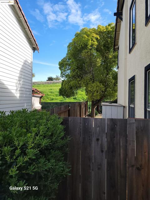 Image 2 of 32 For 1071 Stonecrest Drive