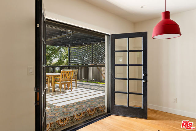 956 Parkman Street, Altadena CA: https://media.crmls.org/mediaz/5dca824b-070f-4ae1-8843-73f785f86542.jpg