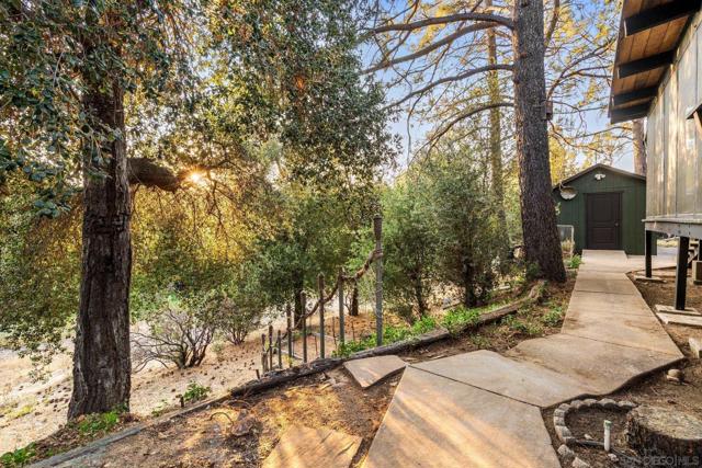 8648 Valley View Trail, Pine Valley CA: https://media.crmls.org/mediaz/5dcb56bb-21ef-4457-b394-29aac1f48fb0.jpg