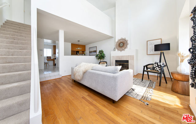 2810 6TH Street photo 4