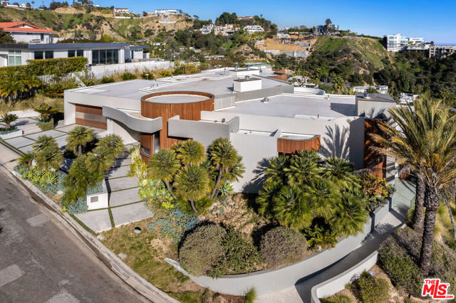 Drew Fenton | 9305 Nightingale Drive Los Angeles CA | MLS: 7240240