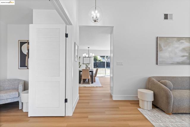 34841 Potomac River Pl, Fremont CA: https://media.crmls.org/mediaz/5dcc673f-c607-439e-bc27-9c6b50274779.jpg