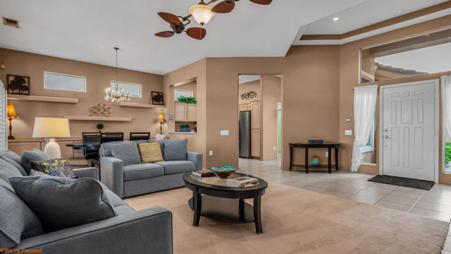 37953 Grand Oaks Avenue, Palm Desert CA: https://media.crmls.org/mediaz/5dccdc31-98c0-425c-872a-7e121ad8f402.jpg