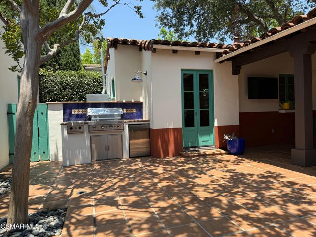 1979 Allen Avenue, Altadena CA: https://media.crmls.org/mediaz/5dcd97c0-5a66-431e-b9f3-018cdfa6dda8.jpg