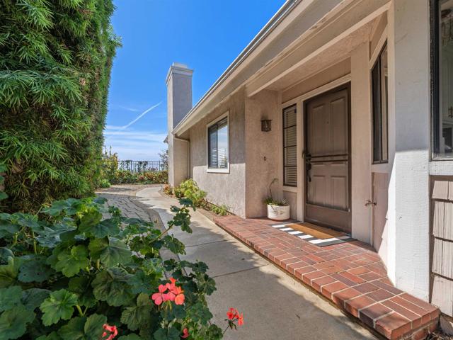 Detail Gallery Image 5 of 38 For 6923 Whitecap, Carlsbad,  CA 92011 - 3 Beds | 2 Baths