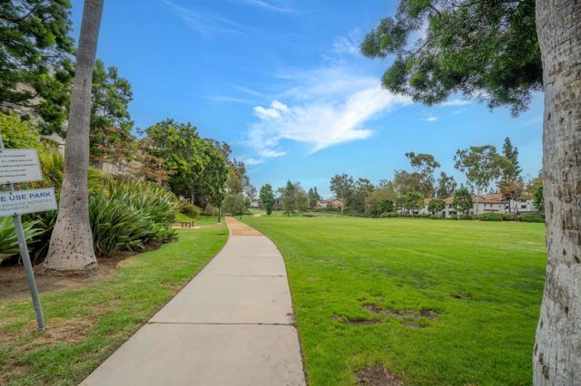 7405 Charmant Dr, San Diego CA: https://media.crmls.org/mediaz/5dd03e58-661d-4259-a79f-fc42bcdf69b7.jpg