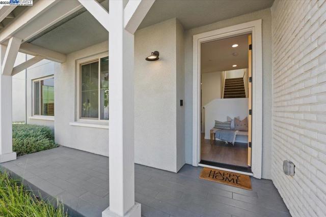 6017 Basaltina Pl, Dublin CA: https://media.crmls.org/mediaz/5dd07ab8-dcce-4521-8331-7e4686051c57.jpg