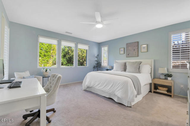 11806 Ricasoli Way, Porter Ranch CA: https://media.crmls.org/mediaz/5dd1010c-65f0-49b6-8d37-5ab1f89c9b80.jpg