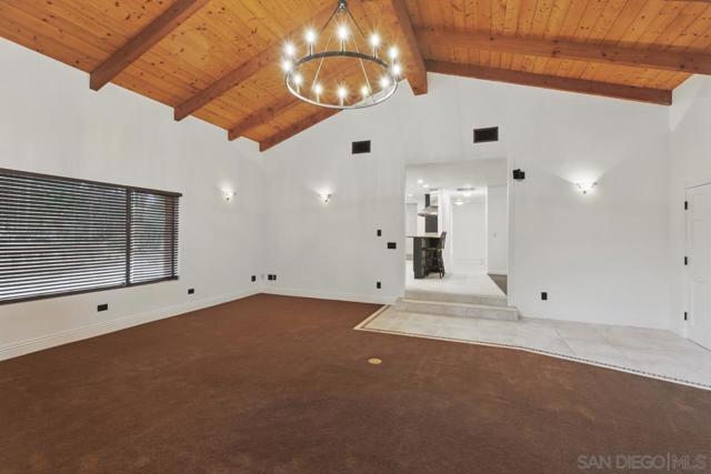 11580 Manzanita Rd, Lakeside CA: https://media.crmls.org/mediaz/5dd10c95-cd40-4d28-9e27-a3278e96c4d7.jpg