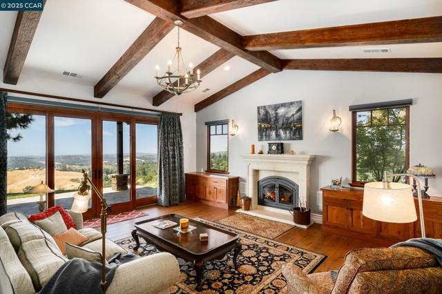 15000 Tyler Road, Fiddletown CA: https://media.crmls.org/mediaz/5dd160e3-0d6d-468f-85d3-6cd983ea56ad.jpg
