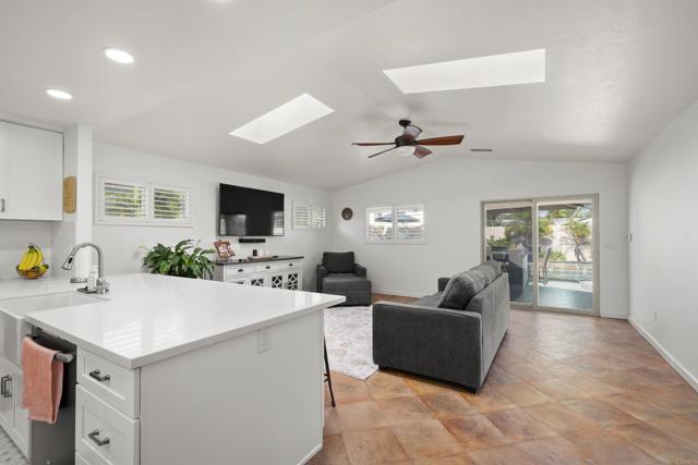 10347 WOODROSE AVE, Santee CA: https://media.crmls.org/mediaz/5dd171d5-c17e-4646-ae09-70f4a04f896f.jpg
