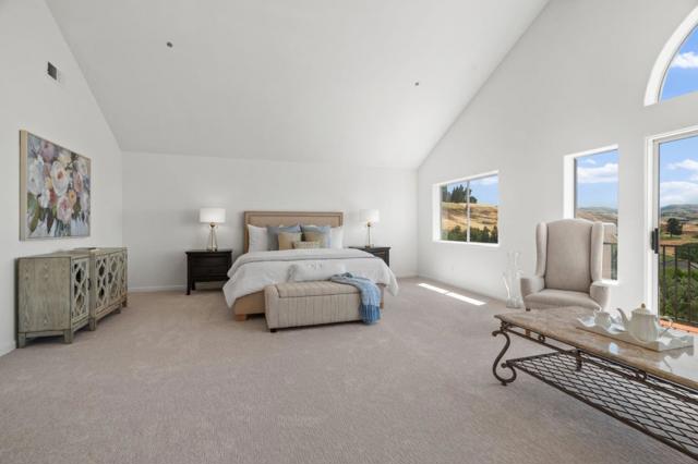 1822 Saint Andrews Court, Milpitas CA: https://media.crmls.org/mediaz/5dd17aba-d758-42e4-ae57-a27ed5debb91.jpg