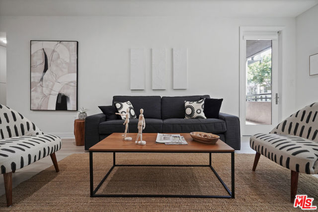 7100 Playa Vista Drive, Playa Vista CA: https://media.crmls.org/mediaz/5dd1d605-5145-4e12-abf0-983741667bfd.jpg