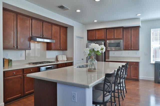 16752 San Clemente Lane, Morgan Hill CA: https://media.crmls.org/mediaz/5dd26d09-50b3-4964-a637-f5ac220460ad.jpg