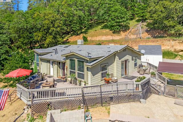 3698 Braden Road, Camino CA: https://media.crmls.org/mediaz/5dd28bea-dd3d-431c-8d6c-829f36f183b8.jpg