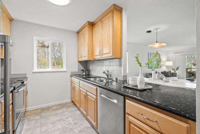 539 Lytton Avenue, Palo Alto CA: https://media.crmls.org/mediaz/5dd29294-1b08-4639-ad39-6f5d216ceccc.jpg