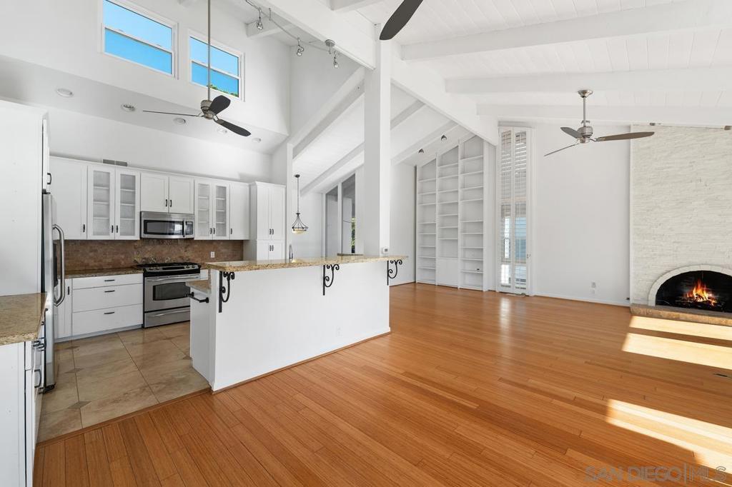 MLS #250044131SD image #16