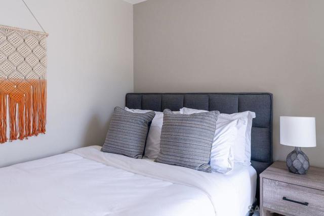 845 Beryl St unit B, San Diego CA: https://media.crmls.org/mediaz/5dd361cf-b9ac-4c6a-a141-e1788059d398.jpg