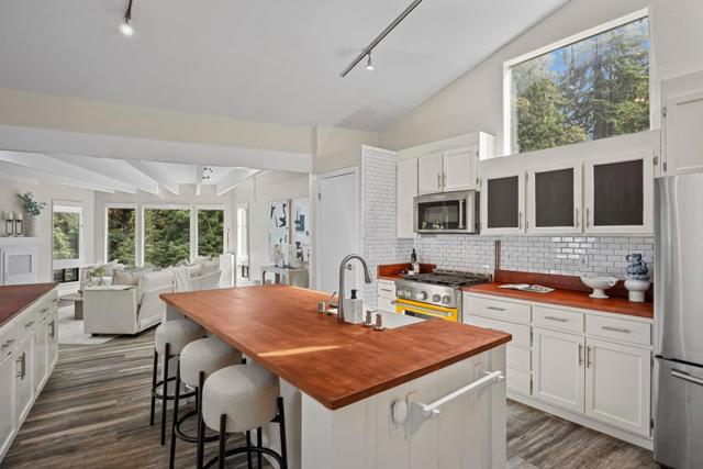 321 Valencia Road, Aptos CA: https://media.crmls.org/mediaz/5dd37e09-83f3-4078-a2bd-8e8aa7cb592c.jpg
