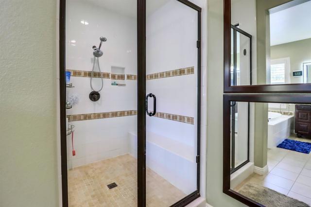 466 Agua Vista Dr, Chula Vista CA: https://media.crmls.org/mediaz/5dd4229a-6df3-4b0e-845e-e9fecc2b24bd.jpg