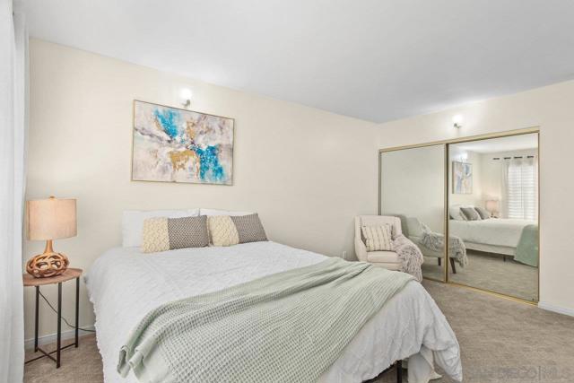 2348 La Costa Ave, Carlsbad CA: https://media.crmls.org/mediaz/5dd441b5-98c6-4478-a797-ea5ef3d12687.jpg
