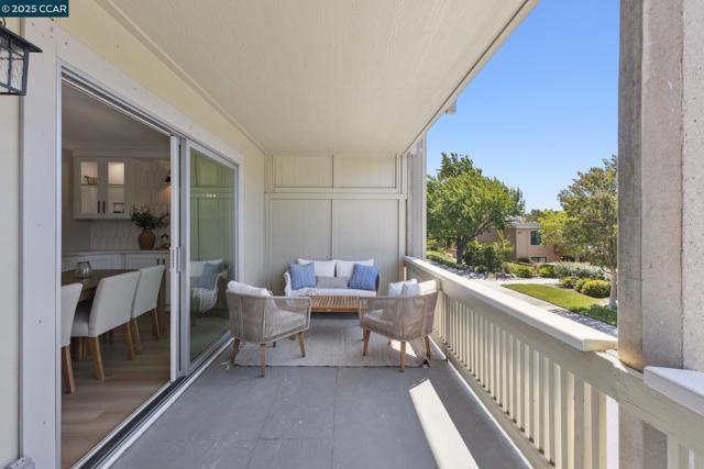 2101 Golden Rain, Walnut Creek CA: https://media.crmls.org/mediaz/5dd53f26-9195-40eb-a0ff-63aea7457956.jpg