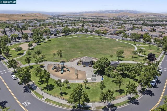 1560 Craiglee Way, San Ramon CA: https://media.crmls.org/mediaz/5dd57192-2dbc-4f93-aa61-f7528149bb89.jpg