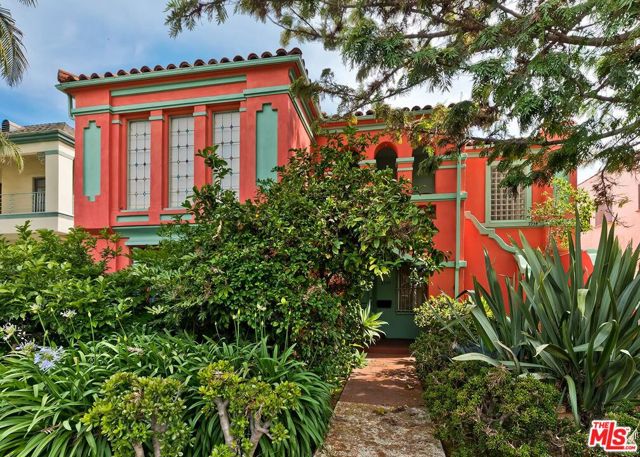 7932 Blackburn Avenue