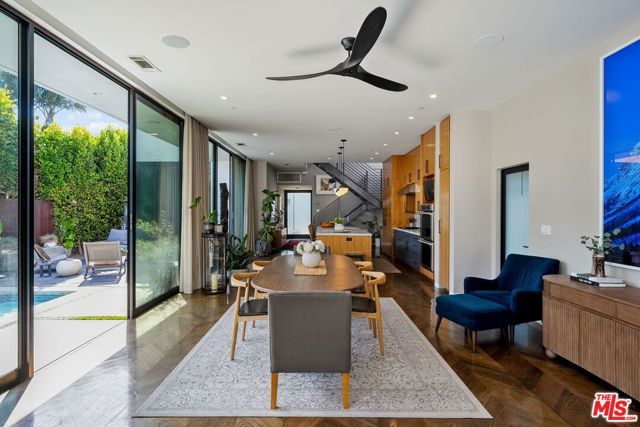 1102 Amoroso Place, Venice CA: https://media.crmls.org/mediaz/5dd791e3-4927-437a-b3f5-4ff3ae1c053c.jpg