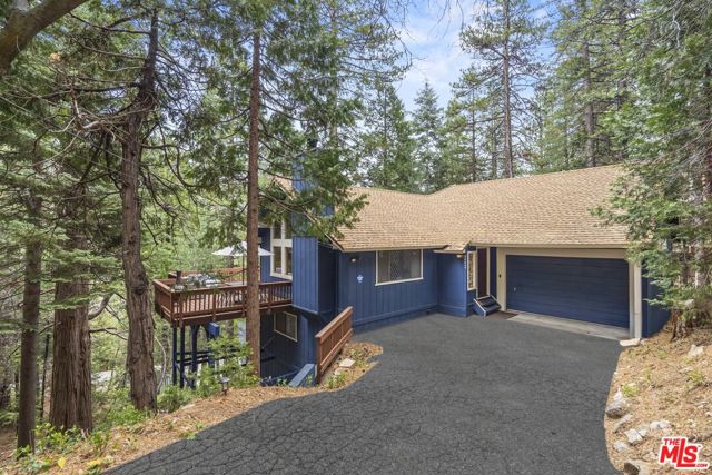 26645 Lake Forest Drive, Twin Peaks CA: https://media.crmls.org/mediaz/5dd79578-a01b-4166-b941-d0ce988d6337.jpg