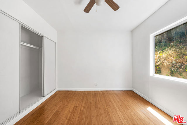 422 S Coronado Street, Los Angeles CA: https://media.crmls.org/mediaz/5dd7d391-281b-4323-ad1b-5d7a7a005cb0.jpg