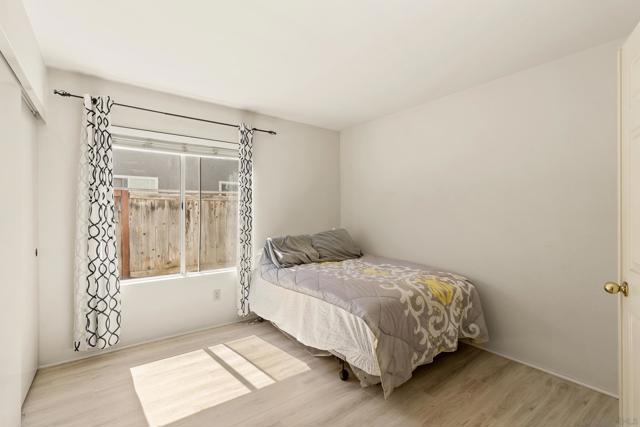 2332 Back Nine St, Oceanside CA: https://media.crmls.org/mediaz/5dd84bb1-2cdf-4dae-976a-c34060d18026.jpg