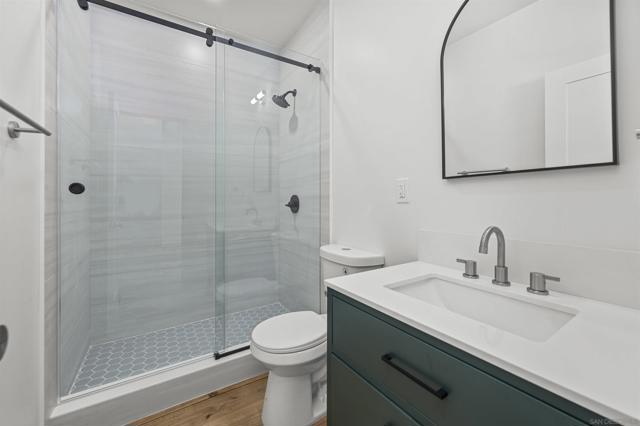 6979 81 Amherst, San Diego CA: https://media.crmls.org/mediaz/5dd89d7f-9ed1-4c0f-8b01-7a3a2185a222.jpg