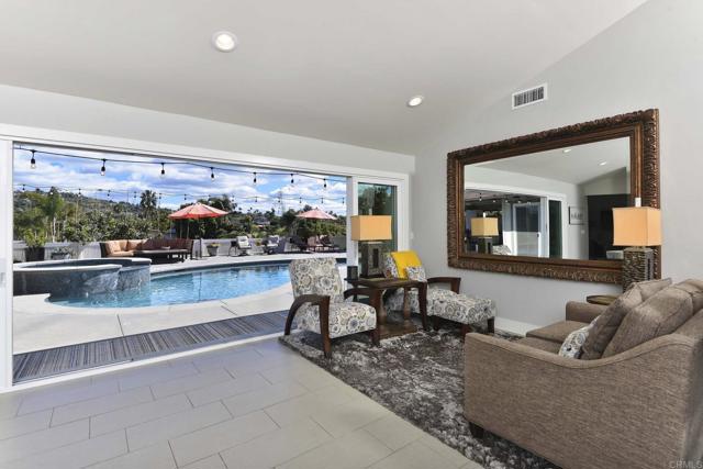 7068 Estrella De Mar, Carlsbad CA: https://media.crmls.org/mediaz/5dd8e12d-c45d-4b47-a26b-dd168833268d.jpg