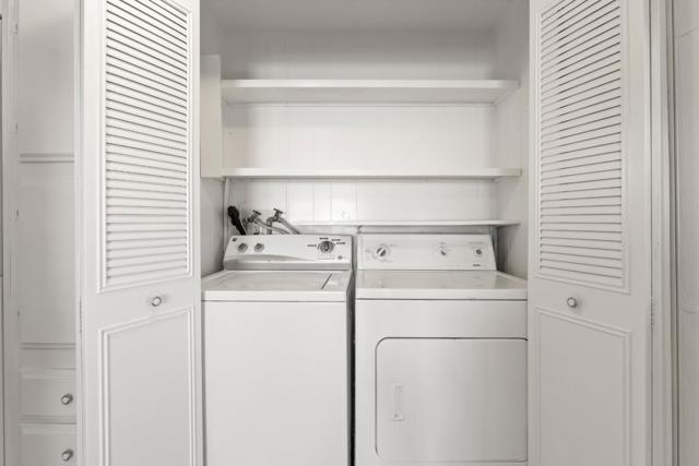 19 Dolphin Court, Half Moon Bay CA: https://media.crmls.org/mediaz/5dd92069-bc15-4b07-b8a5-4db2d83e8ea1.jpg