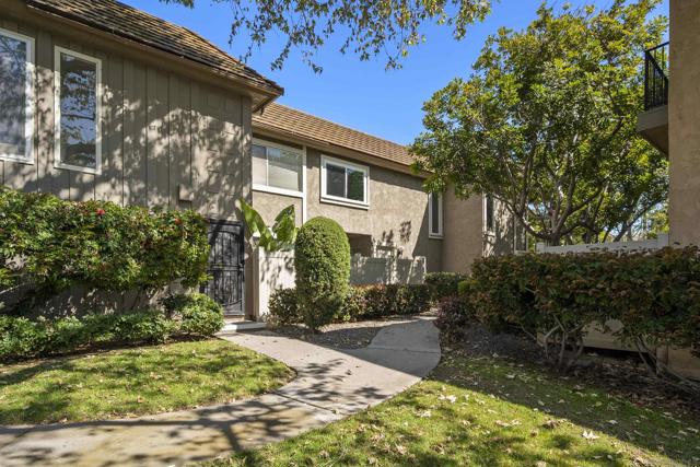 7836 Hummingbird Ln, San Diego CA: https://media.crmls.org/mediaz/5dd92fed-ae12-40ce-9caf-ffa7f19a4e74.jpg