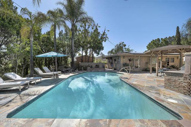 9999 Wornom Avenue, Sunland CA: https://media.crmls.org/mediaz/5dd945f9-d22f-49f5-927c-1571bca9a46a.jpg
