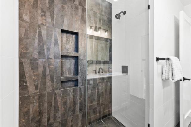 11840 Foothill Avenue, Gilroy CA: https://media.crmls.org/mediaz/5dd999ab-55bd-44b4-aac3-dfe16b02453b.jpg