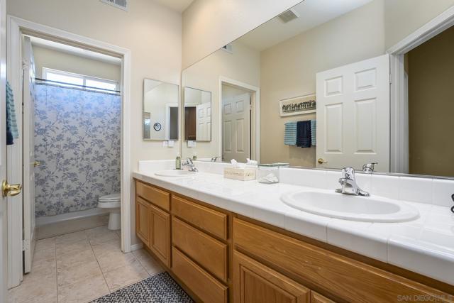 Image 23 of 34 For 2914 Stonefield Dr