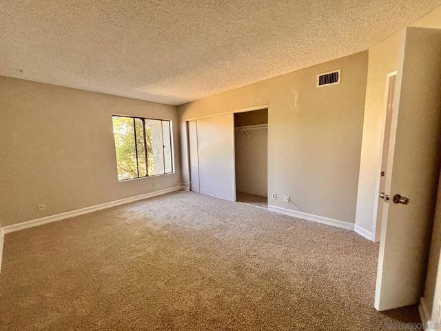 1040 E Washington Ave, Escondido CA: https://media.crmls.org/mediaz/5ddb0b69-dccd-40f7-a648-3974d8212a8f.jpg