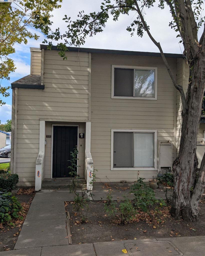 4100 Aquarius Cir