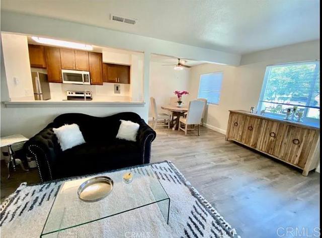 Home for Sale in Lakeside